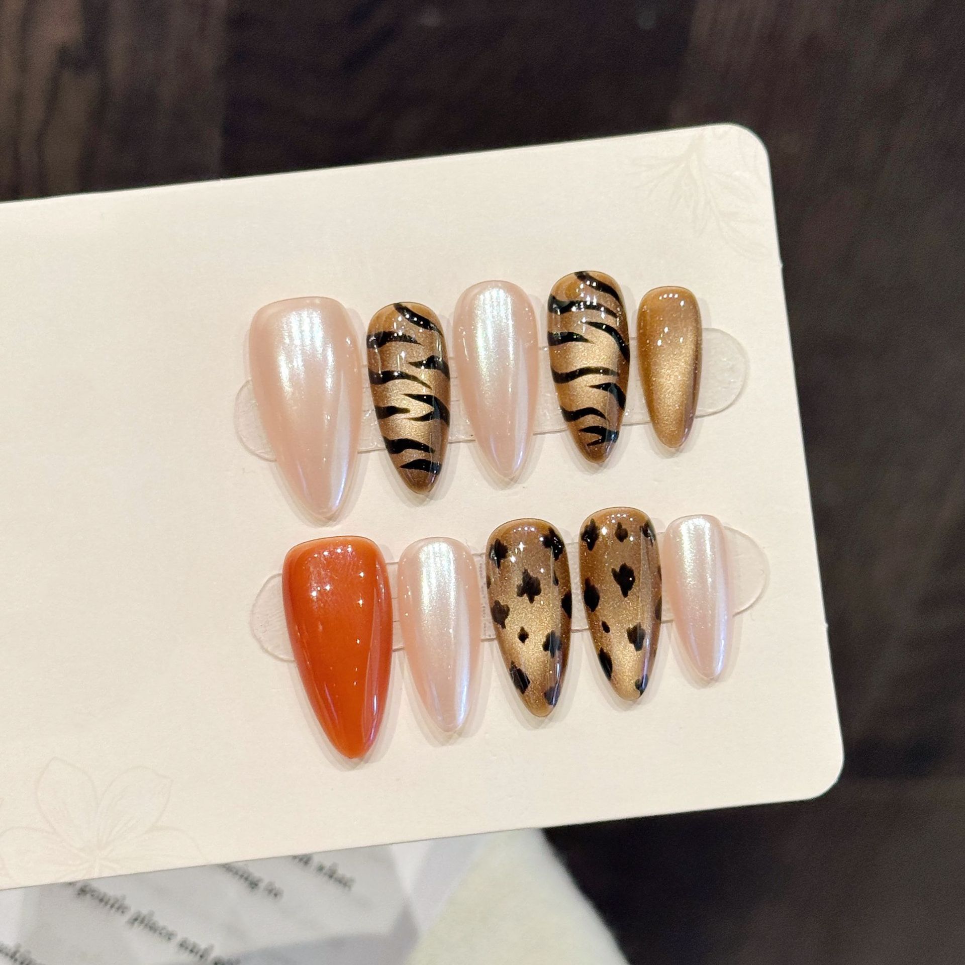 10pcs Handmade Almond Press On - Nail Art Zebra Design 评论和价格